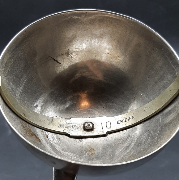 Antique Q & E Specialty Co. #10 Ice Cream Scoop Erie, PA Pat. 1908 Wooden Handle - Picture 3 of 6